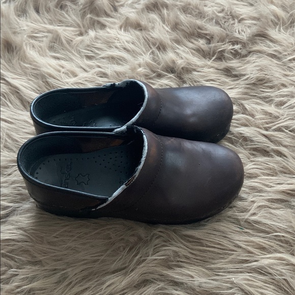 Dansko Shoes - Size 37 Brown Paisley Dansko Clogs